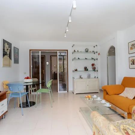 Mediterrani-4 By Interhome * Llança