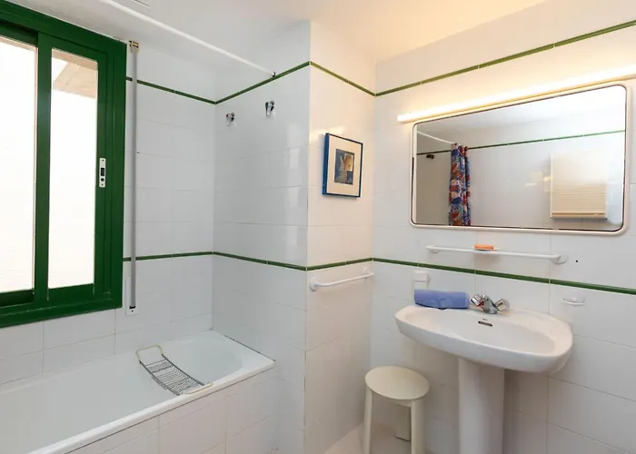 Mediterrani-4 By Interhome * Llança