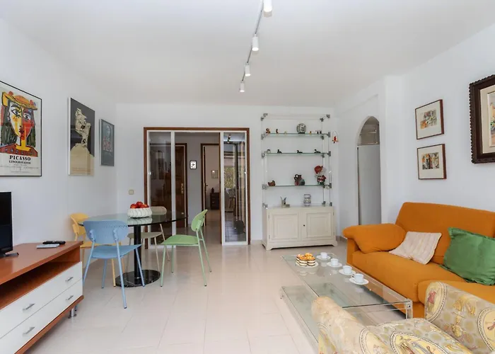 Mediterrani-4 By Interhome * Llança